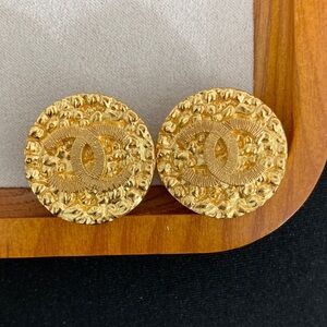 CHANEL Gold Embossed Earrings
